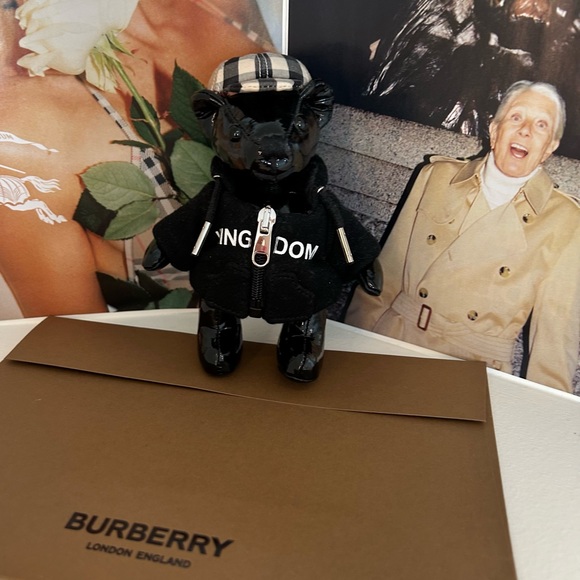 NWOT BURBERRY Thomas Bear “Kingdom” Bag Charm Keychain 100% Authentic - Picture 2 of 11